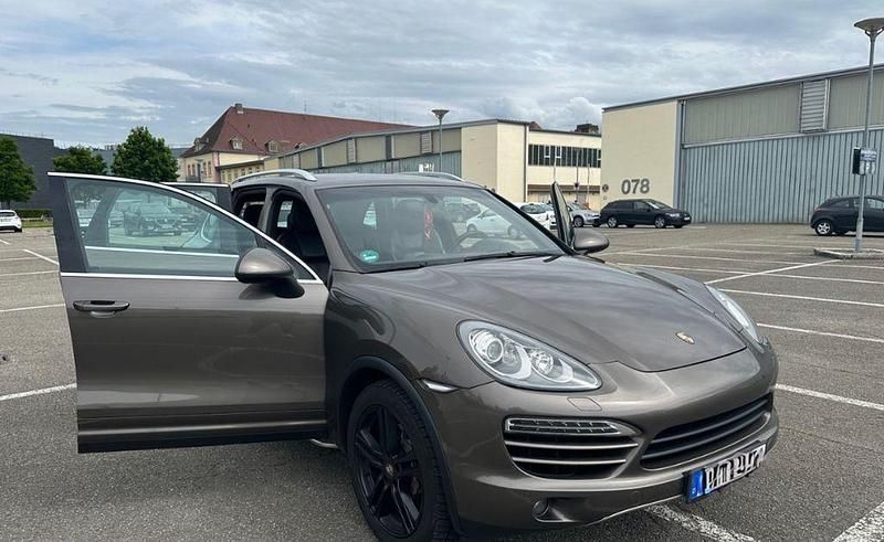 Gebraucht Porsche Cayenne 245 PS (180 kW) 2011 Braun SUV