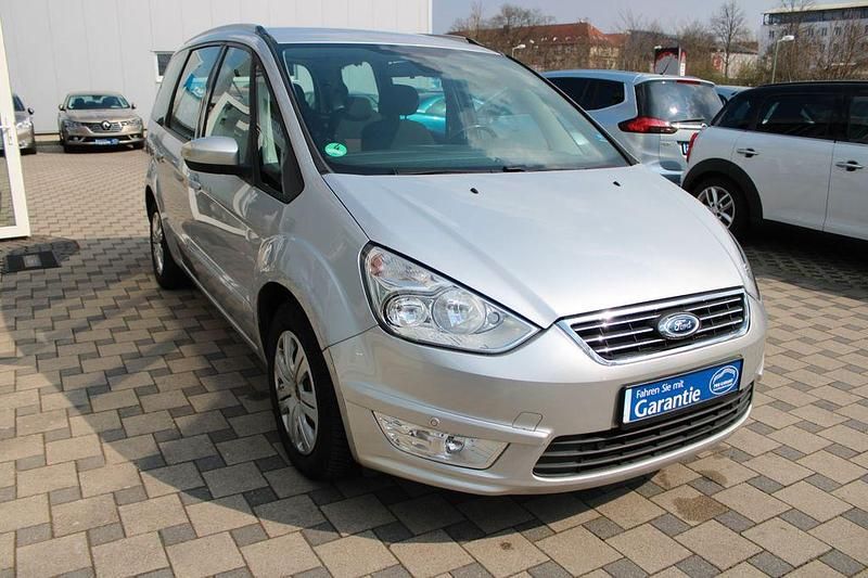 Gebraucht Ford Galaxy Trend 160 PS (117 kW) 2013 Silber Van / Kleinbus