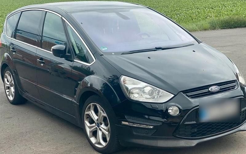 Second-hand Ford S-MAX 203 CP (149 kW) 2011 Negru Monovolum