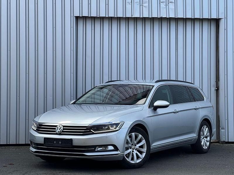 Silber Gebraucht 2015 VW Passat Kombi | 8.800 € (Fairer Preis) - Bild 1/4