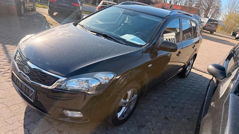 Gebraucht Kia Ceed Edition 7 90 PS (66 kW) 2011 Schwarz Kleinwagen