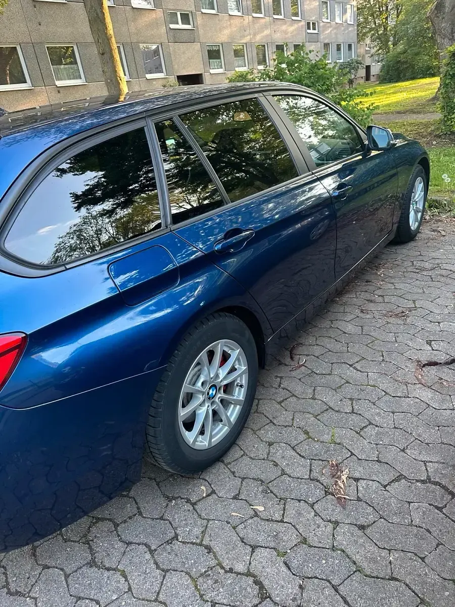 Gebraucht BMW 320 190 PS (139 kW) 2016 Blau Kombi