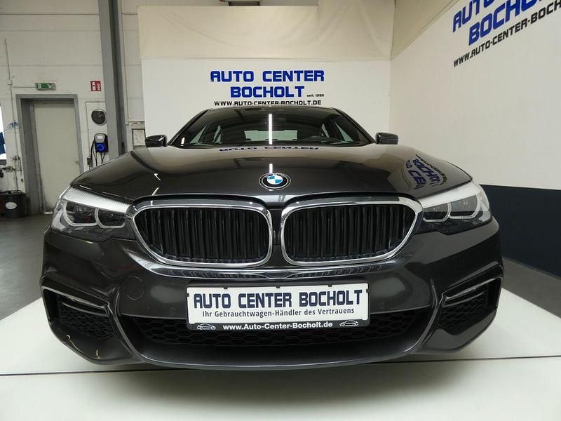 Sophistograu Gebraucht 2017 BMW 540 M Sport Limousine | 27.980 € (Fairer Preis) - Bild 1/4