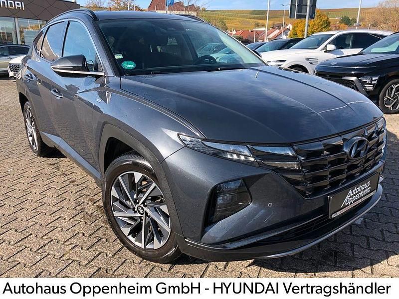 Grau Gebraucht 2022 Hyundai Tucson Trend SUV | 21.785 € (Guter Preis) - Bild 1/4