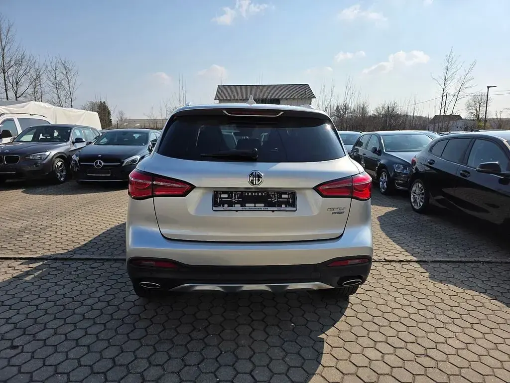 Second-hand MG EHS Luxury 162 CP (119 kW) 2022 Gri SUV