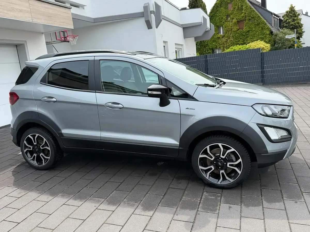 Usado Ford Ecosport 140 CV (102 kW) 2021 Gris SUV
