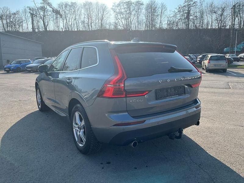 Gebraucht Volvo XC60 Momentum 190 PS (139 kW) 2019 Osmium grey metallic / metallic SUV
