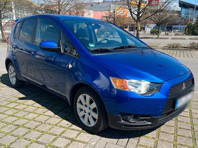 Gebraucht Mitsubishi Colt 95 PS (69 kW) 2009 Blau Kleinwagen