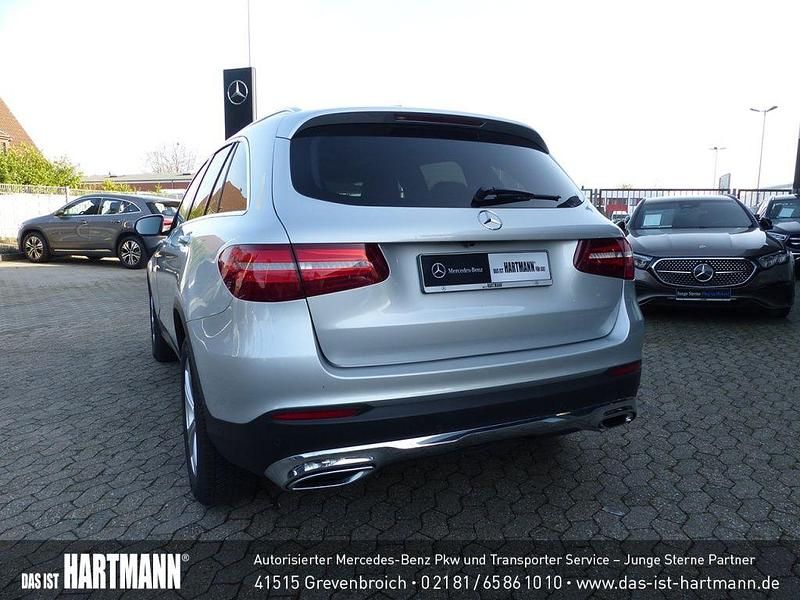 Gebraucht Mercedes GLC250 204 PS (150 kW) 2018 Iridiumsilber metallic SUV