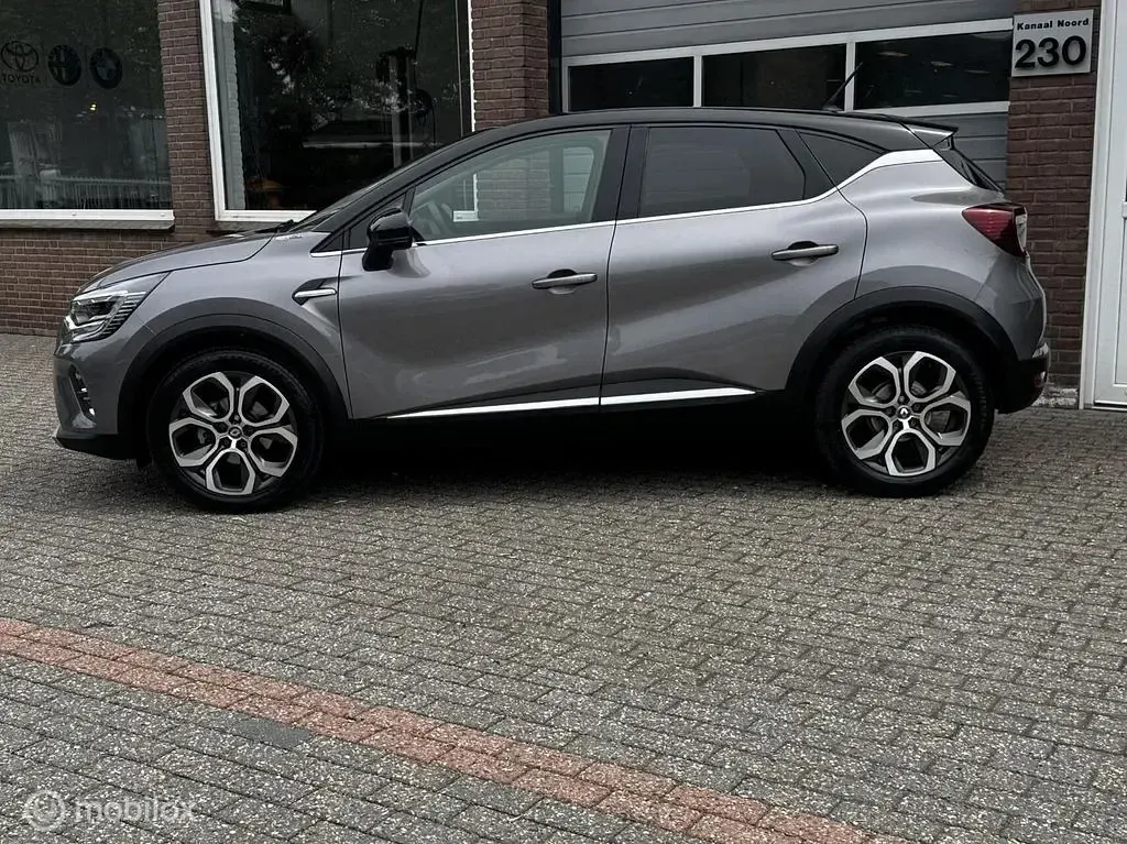 Gebraucht Renault Captur 131 PS (96 kW) 2021 Grau SUV