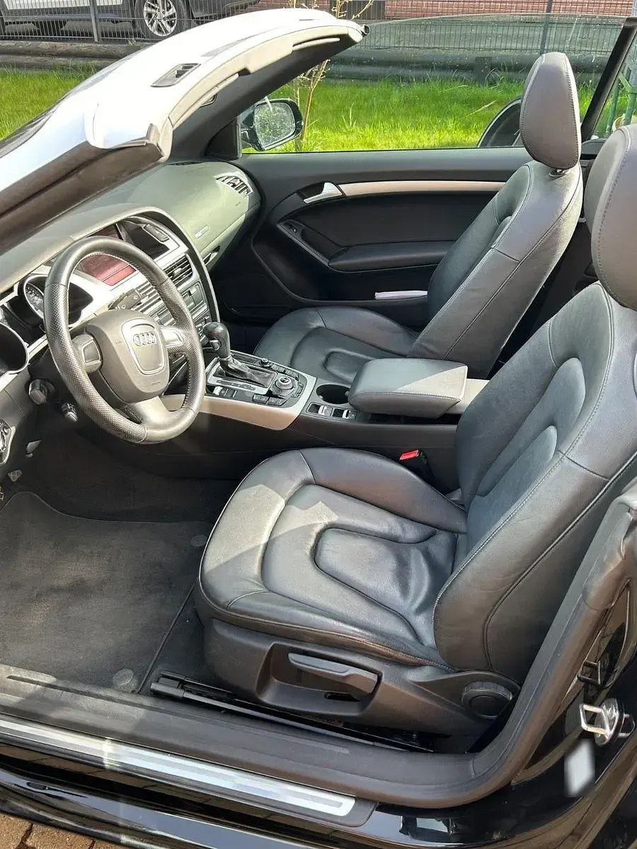 Gebraucht Audi Cabriolet 179 PS (131 kW) 2011 Schwarz Cabrio