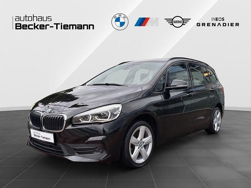 Saphirschwarz Gebraucht 2020 BMW 218 Gran Tourer Sport Line Van / Kleinbus | 19.701 € (Fairer Preis) - Bild 1/4