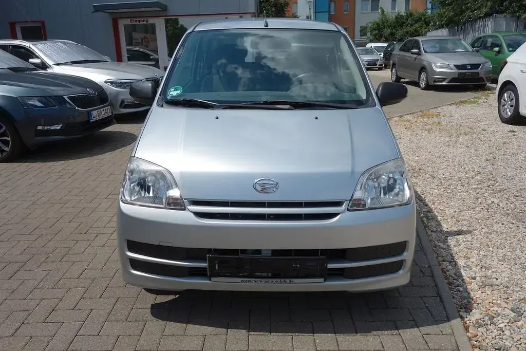 Gebraucht Daihatsu Cuore Plus 58 PS (42 kW) 2006 Silber Kleinwagen