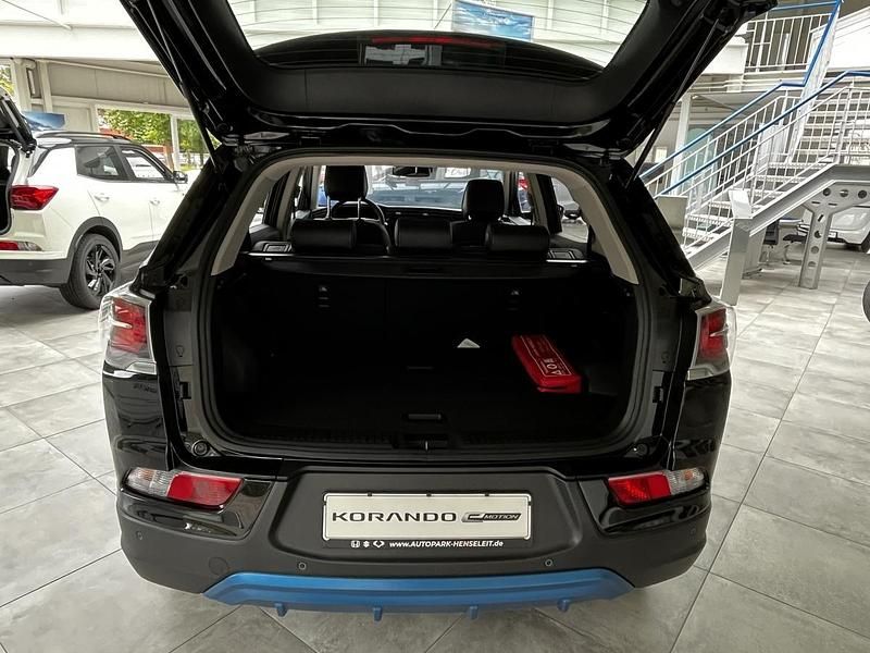 Gebraucht Ssangyong (KGM) Korando 139 kW (190 PS) 2024 Schwarz metallic