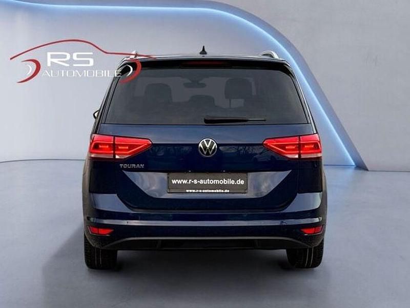 Gebraucht VW Touran Highline 150 PS (110 kW) 2020 Blau Van / Kleinbus