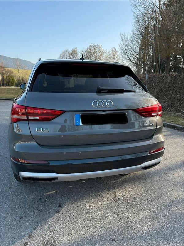 Gebraucht Audi Q3 Advanced 150 PS (110 kW) 2021 Grau SUV
