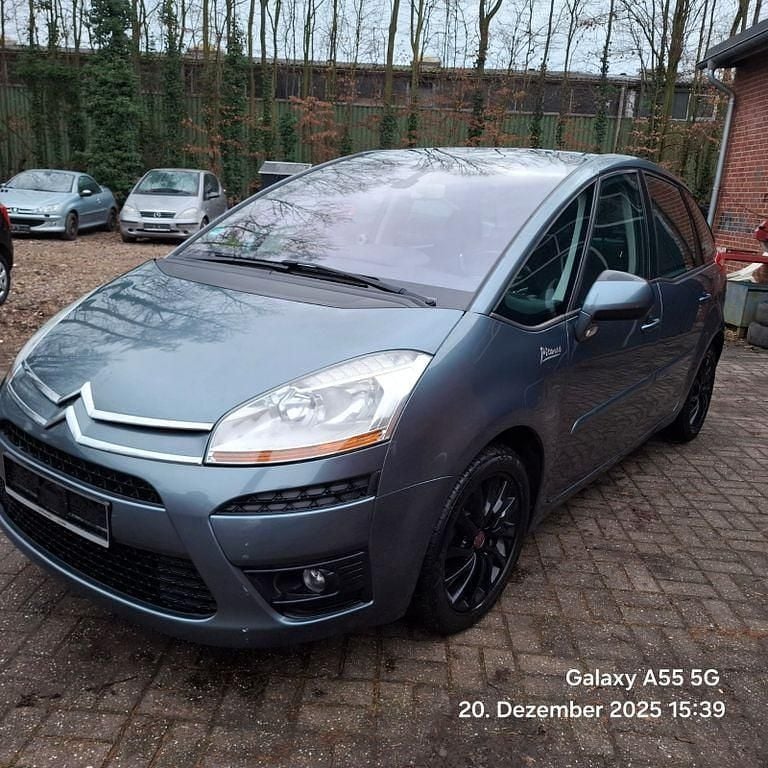 Grau Gebraucht 2008 Citroën C4 Picasso Tendance Van / Kleinbus | 2.390 € (Fairer Preis) - Bild 1/4