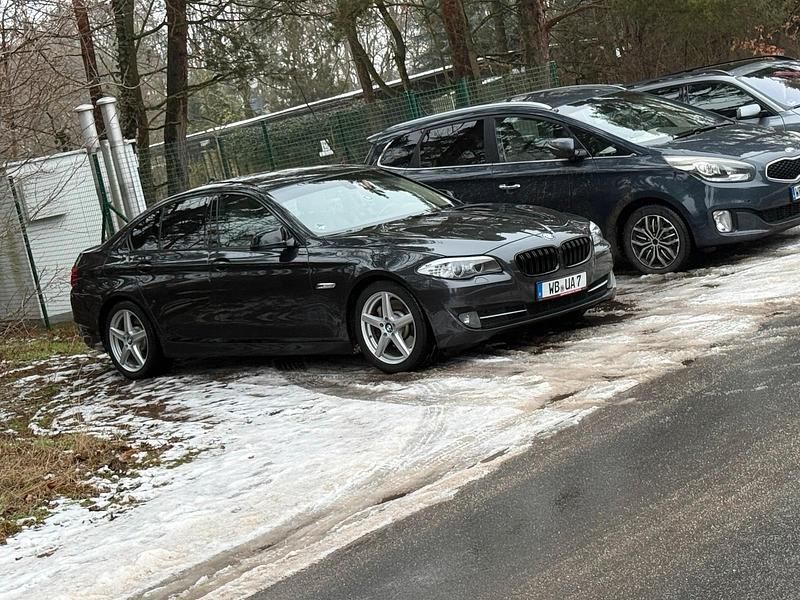 Gebraucht BMW 525 204 PS (150 kW) 2010 Grau Limousine