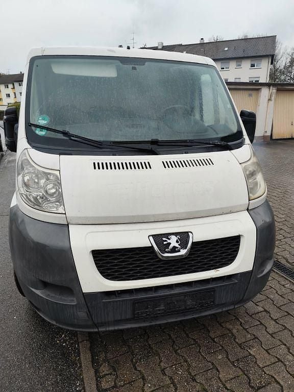 Gebraucht Peugeot Boxer 101 PS (74 kW) 2011 Weiß Van