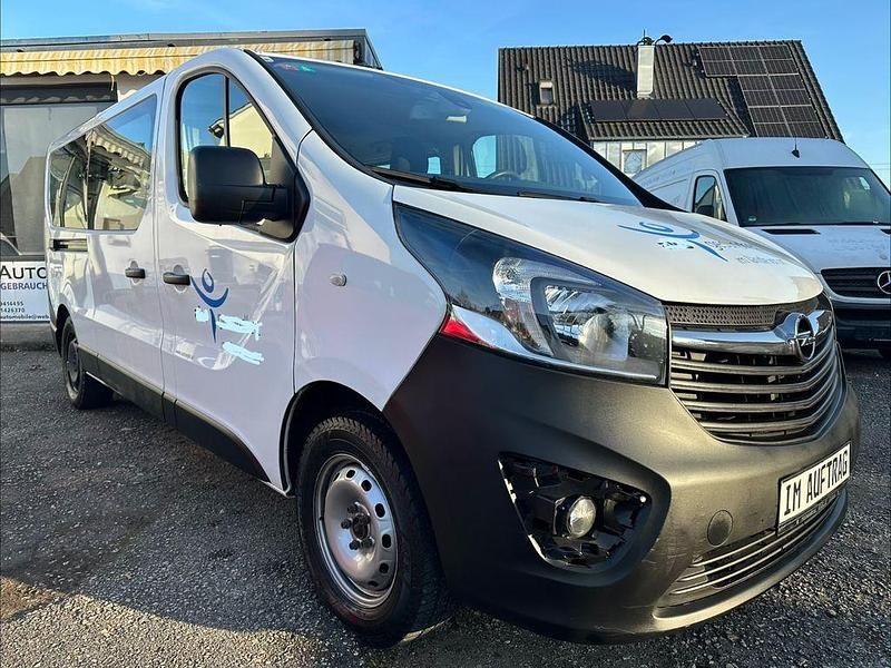 Casabl/arctic/eisweiss/kaolin Gebraucht 2016 Opel Vivaro Van / Kleinbus | 9.999 € (Superpreis) - Bild 1/4