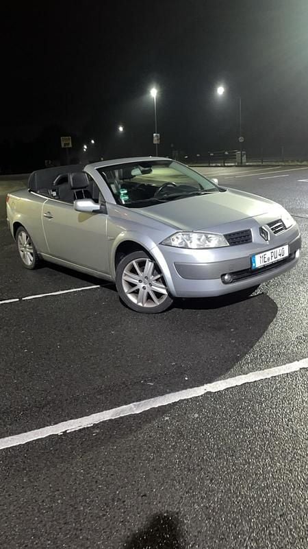 Grau Gebraucht 2005 Renault Mégane Cabriolet Cabrio | 1.300 € (Guter Preis) - Bild 1/4