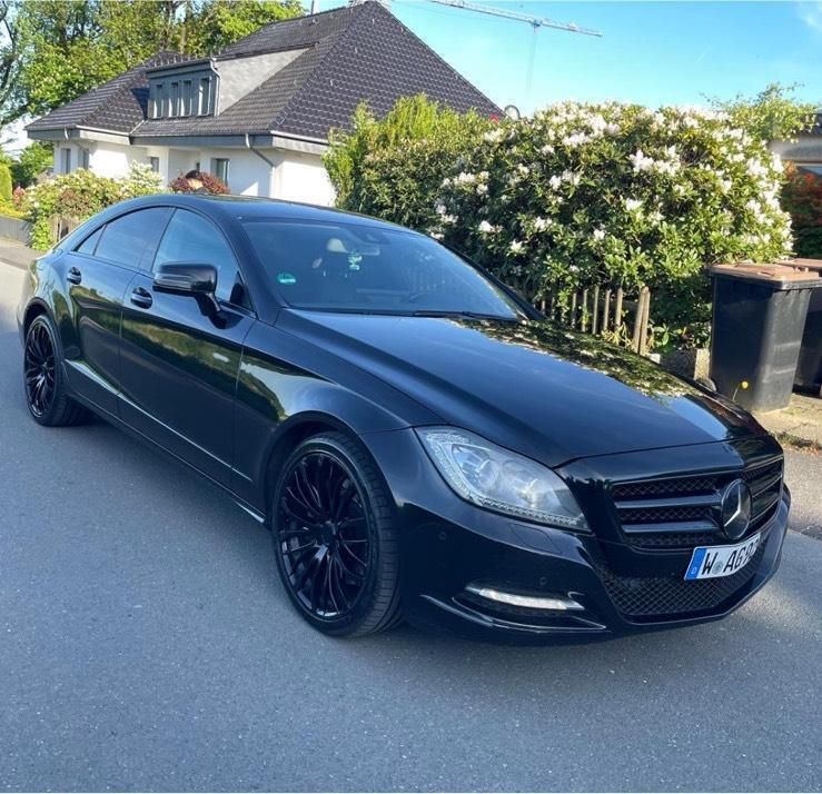 Schwarz Gebraucht 2012 Mercedes CLS350 Limousine | 11.500 € (Fairer Preis) - Bild 1/4
