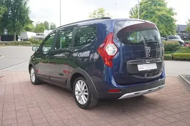 Gebraucht Dacia Lodgy Stepway 102 PS (75 kW) 2019 Blau Van / Kleinbus