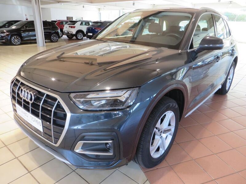 Grau Gebraucht 2021 Audi Q5 Advanced SUV | 30.745 € (Guter Preis) - Bild 1/4