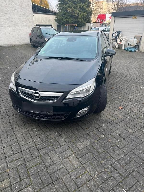 Grau Gebraucht 2010 Opel Astra Kleinwagen | 2.999 € (Fairer Preis) - Bild 1/4