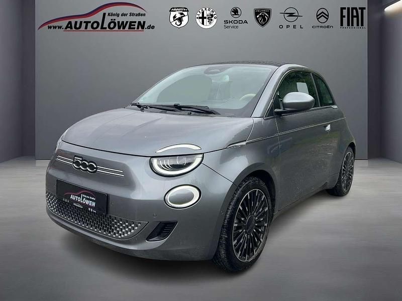 Mineral grau Gebraucht 2022 Fiat 500e La Prima Cabrio | 23.540 € (Fairer Preis) - Bild 1/4