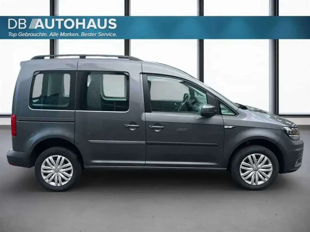 Gebraucht VW Caddy Trendline 122 PS (89 kW) 2020 Grau Van / Kleinbus