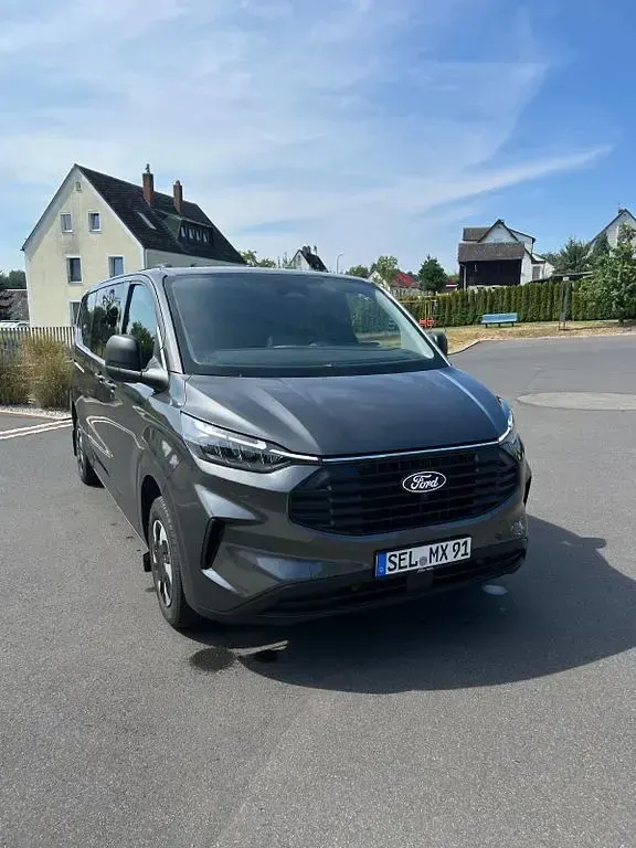 Gebraucht Ford Transit Custom 150 PS (110 kW) 2025 Grau Van