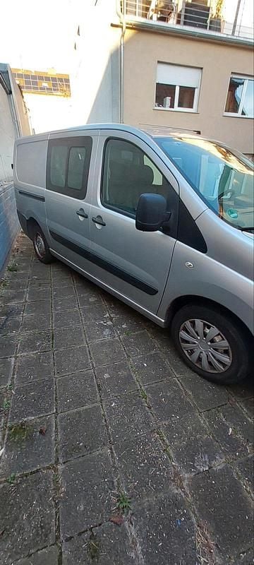 Gebraucht Toyota Proace 128 PS (94 kW) 2014 Silber Van / Kleinbus