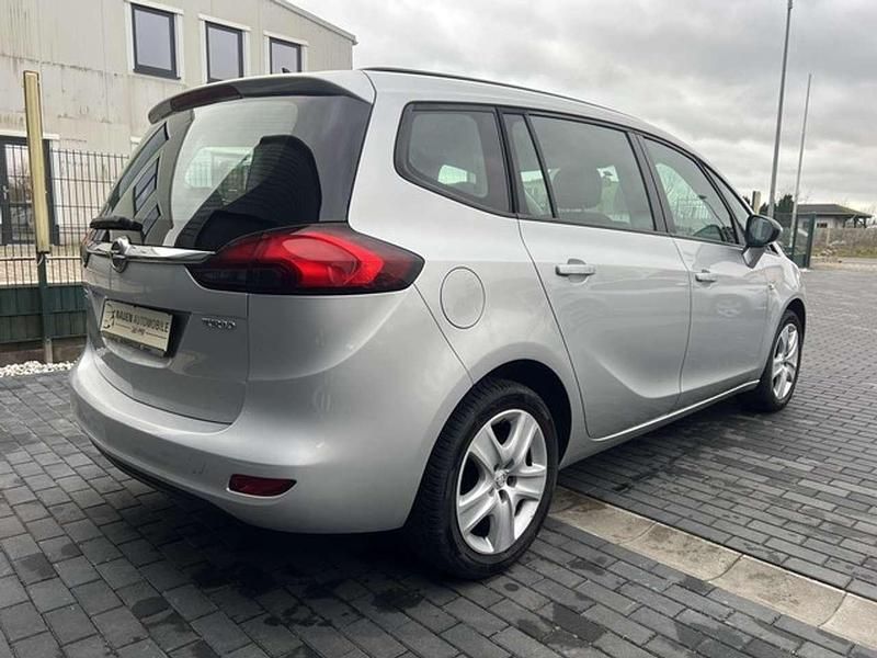 Gebraucht Opel Zafira Tourer Edition+ 140 PS (102 kW) 2014 Silber Van / Kleinbus