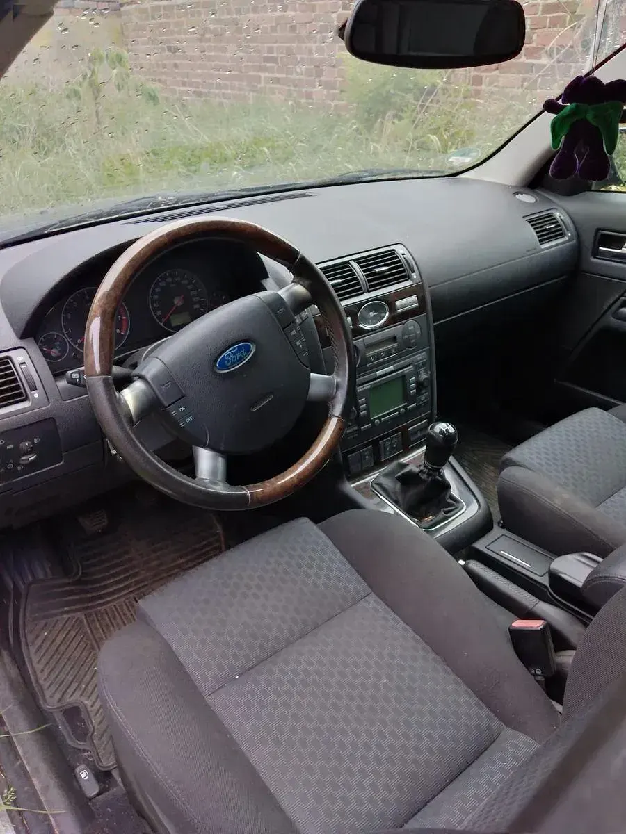 Gebraucht Ford Mondeo Ghia 125 PS (91 kW) 2007 Kombi