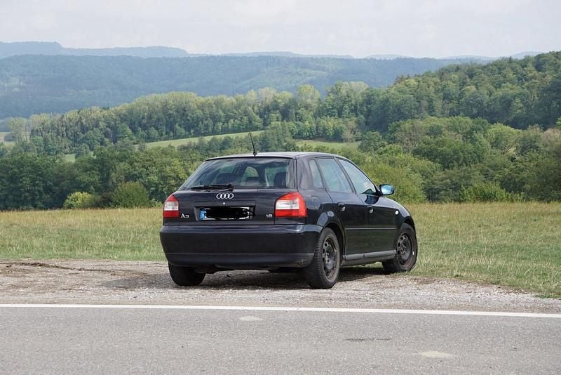 Schwarz Gebraucht 2001 Audi A3 Kleinwagen | 500 € (Superpreis) - Bild 1/4
