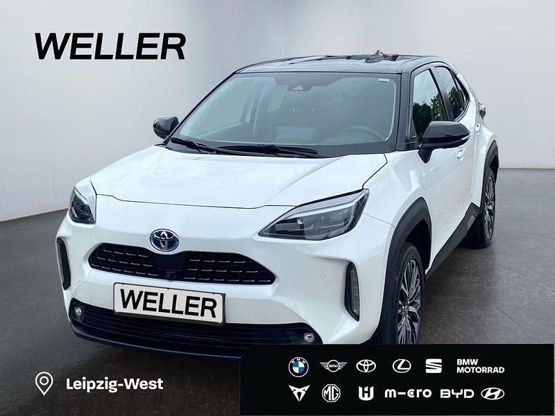 Weiss Gebraucht 2023 Toyota Yaris Cross Elegant SUV | 27.990 € (Fairer Preis) - Bild 1/3