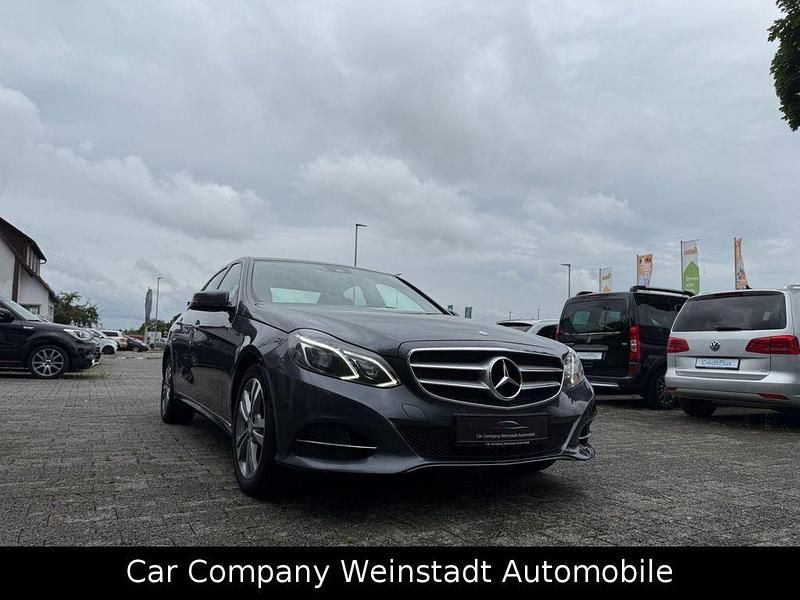 Grau Gebraucht 2014 Mercedes E250 Limousine | 19.490 € (Guter Preis) - Bild 1/4