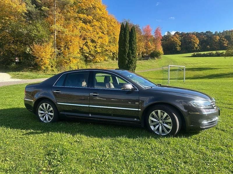 Second-hand VW Phaeton 239 CP (175 kW) 2013 Maro Berlinǎ