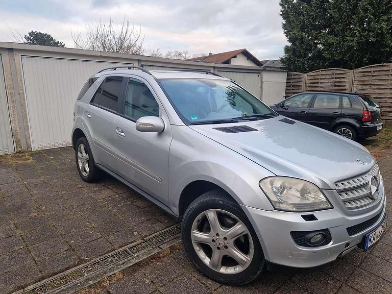 Gebraucht Mercedes 320 224 PS (164 kW) 2008 Silber SUV