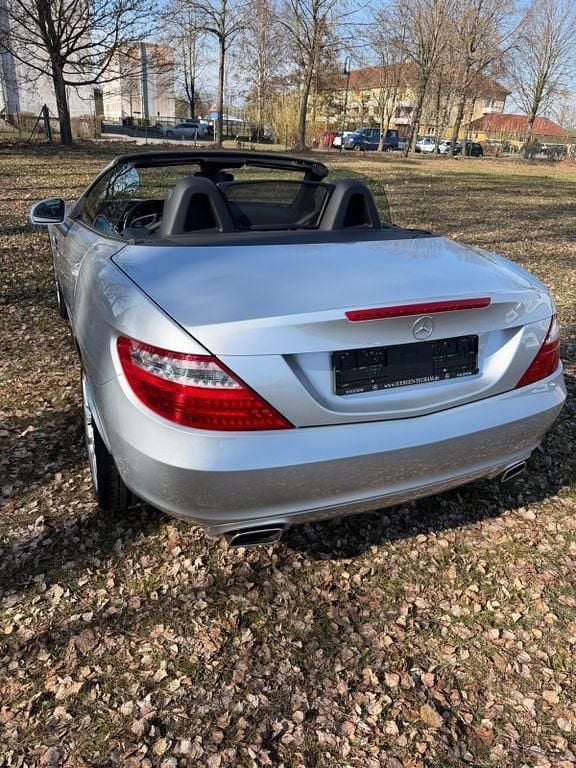 Gebraucht Mercedes SLK200 184 PS (135 kW) 2011 Silber Cabrio