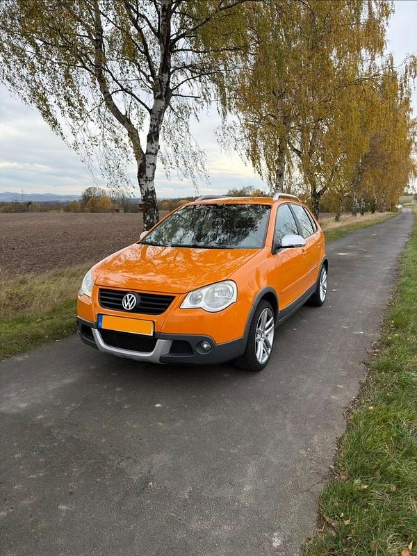 Orange Gebraucht 2007 VW Polo Cross Kleinwagen | 2.900 € (Guter Preis) - Bild 1/4