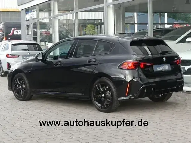 Gebraucht BMW 120 Performance 163 PS (119 kW) 2025 Schwarz Kleinwagen