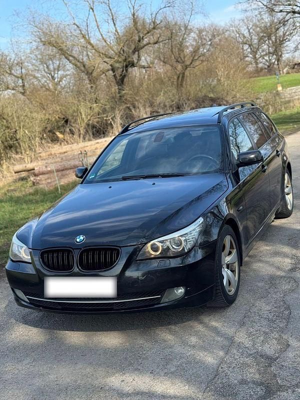 Gebraucht BMW 525 197 PS (144 kW) 2008 Schwarz Kombi