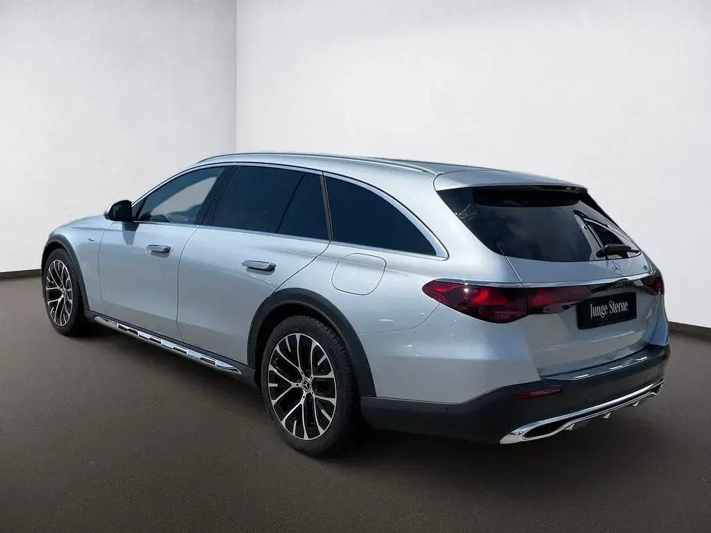 Gebraucht Mercedes E300 197 PS (144 kW) 2025 Hightechsilber Kombi