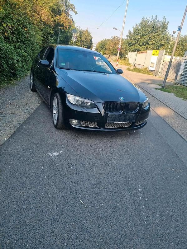 Gebraucht BMW 330 231 PS (169 kW) 2007 Schwarz Coupé