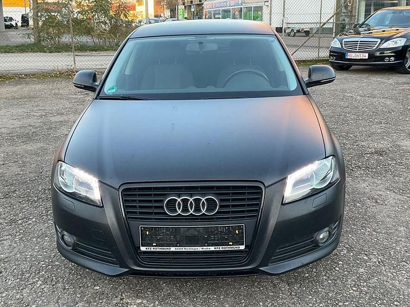 Gebraucht Audi A3 Attraction 125 PS (91 kW) 2009 Schwarz Limousine
