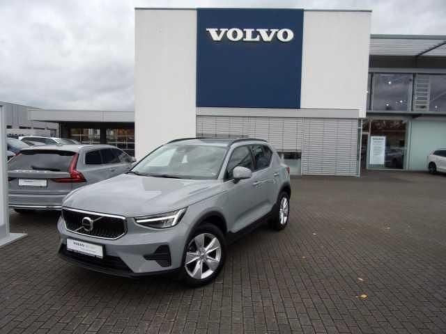 Grau Gebraucht 2023 Volvo XC40 SUV | 26.900 € (Superpreis) - Bild 1/4