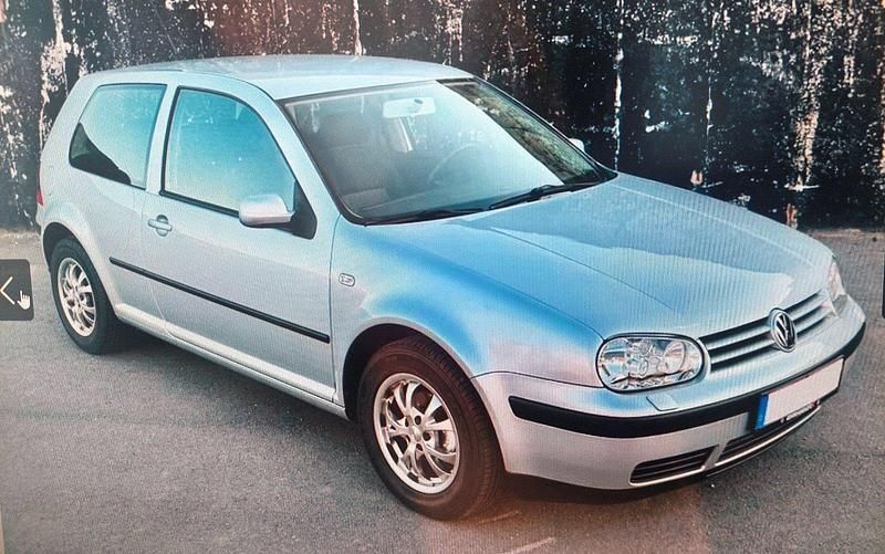 Silber Gebraucht 2002 VW Golf IV Limousine | 5.950 € - Bild 1/1