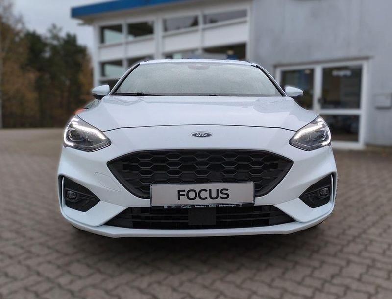 Gebraucht Ford Focus ST-Line 182 PS (133 kW) 2019 Weiß Limousine